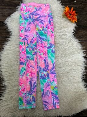 🌺Lilly Pulitzer high rise leggings with side pocket 🌺